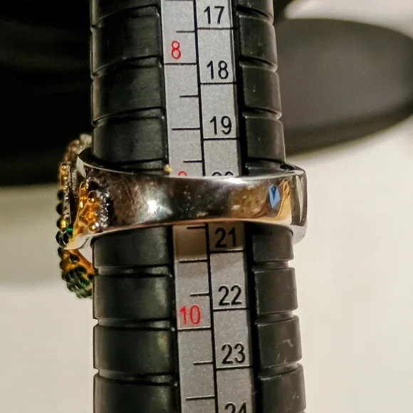 Elegant Turquoise Stone and Gold-Plated Gecko Ring Size 9 - Picture 4 of 8